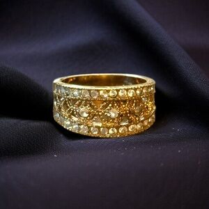 Vintage 14KHGE LIND gold tone filigree and crystals band ring
